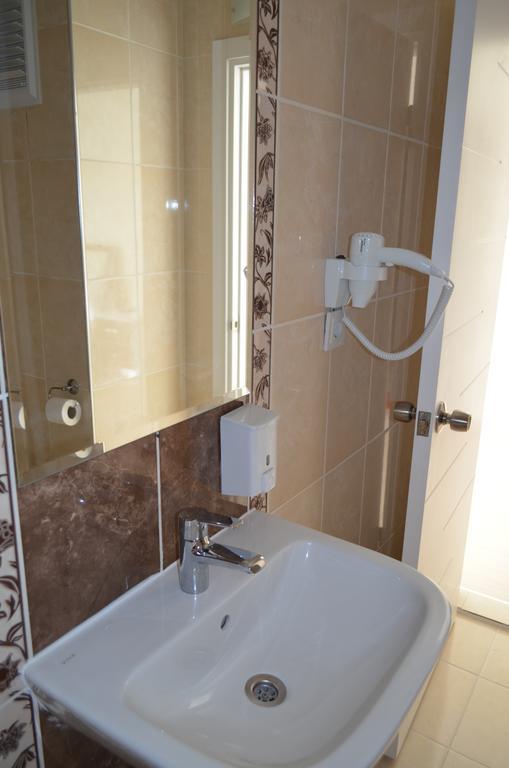 Kibyra Hotel Golhisar Bilik gambar